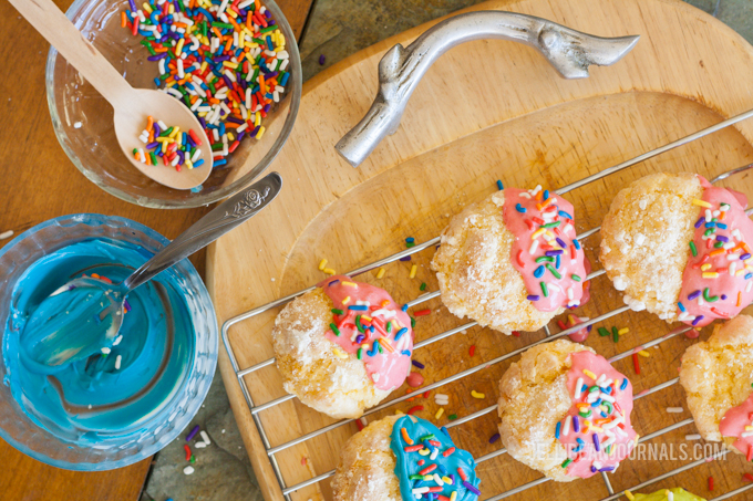 5 minute {Lemon} Gooey Butter Cookies | Jellibeanjournals.com